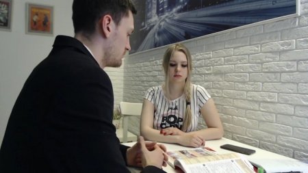 Препод под шумок насадил телку на член